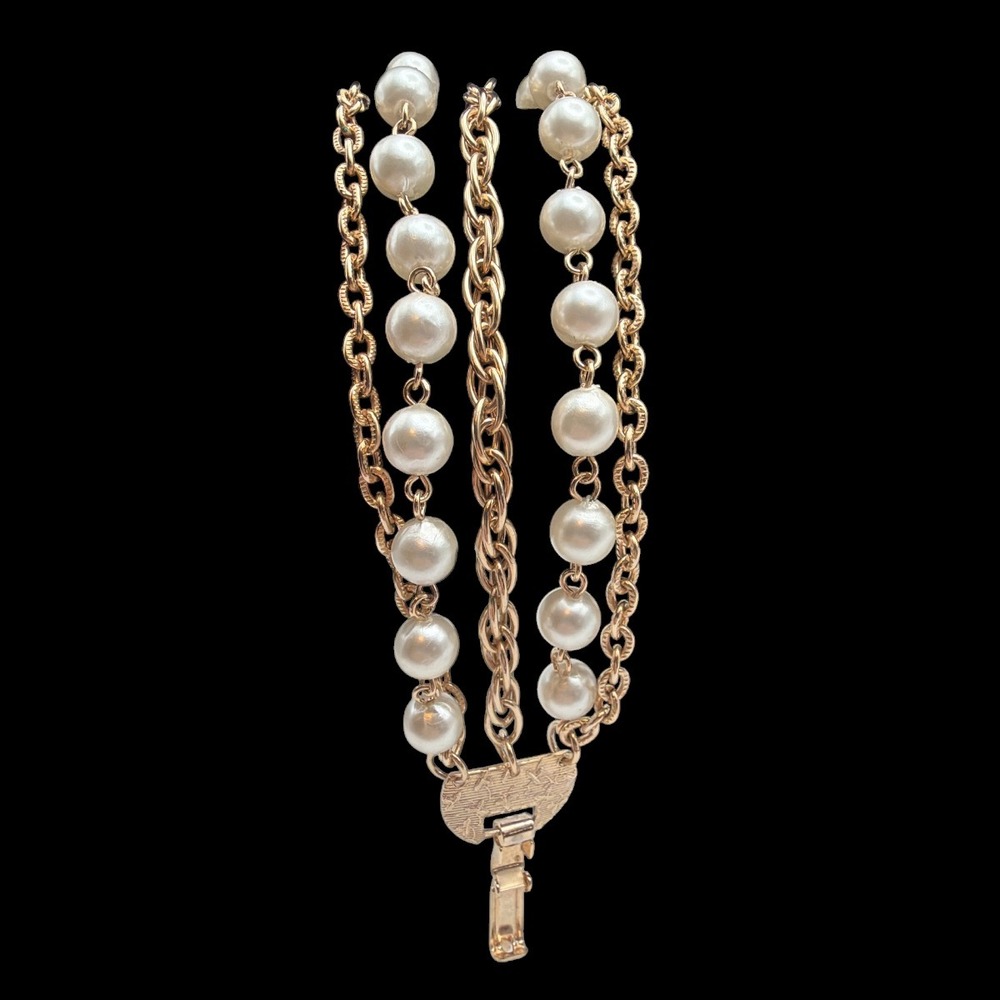 Vintage Gold Tone Interlocked Multi Strand Pearl Bracelet‎ Claw Clasp 7"